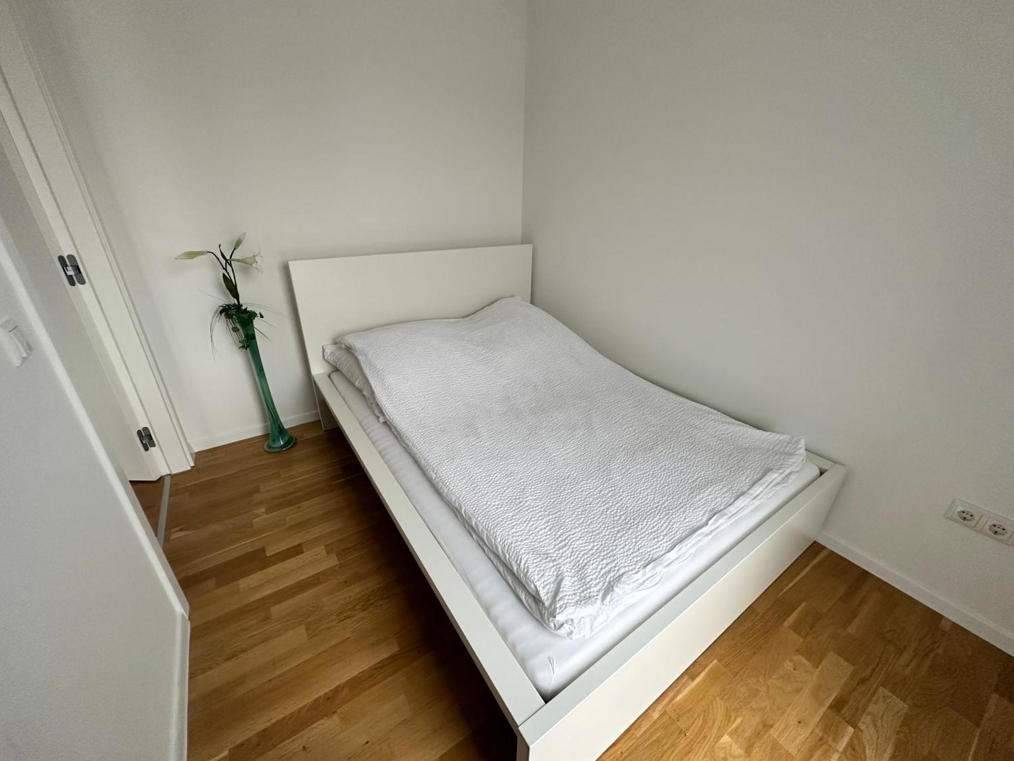 Modernes Apartment I Parkplatz I Terrasse Blumberg Bagian luar foto
